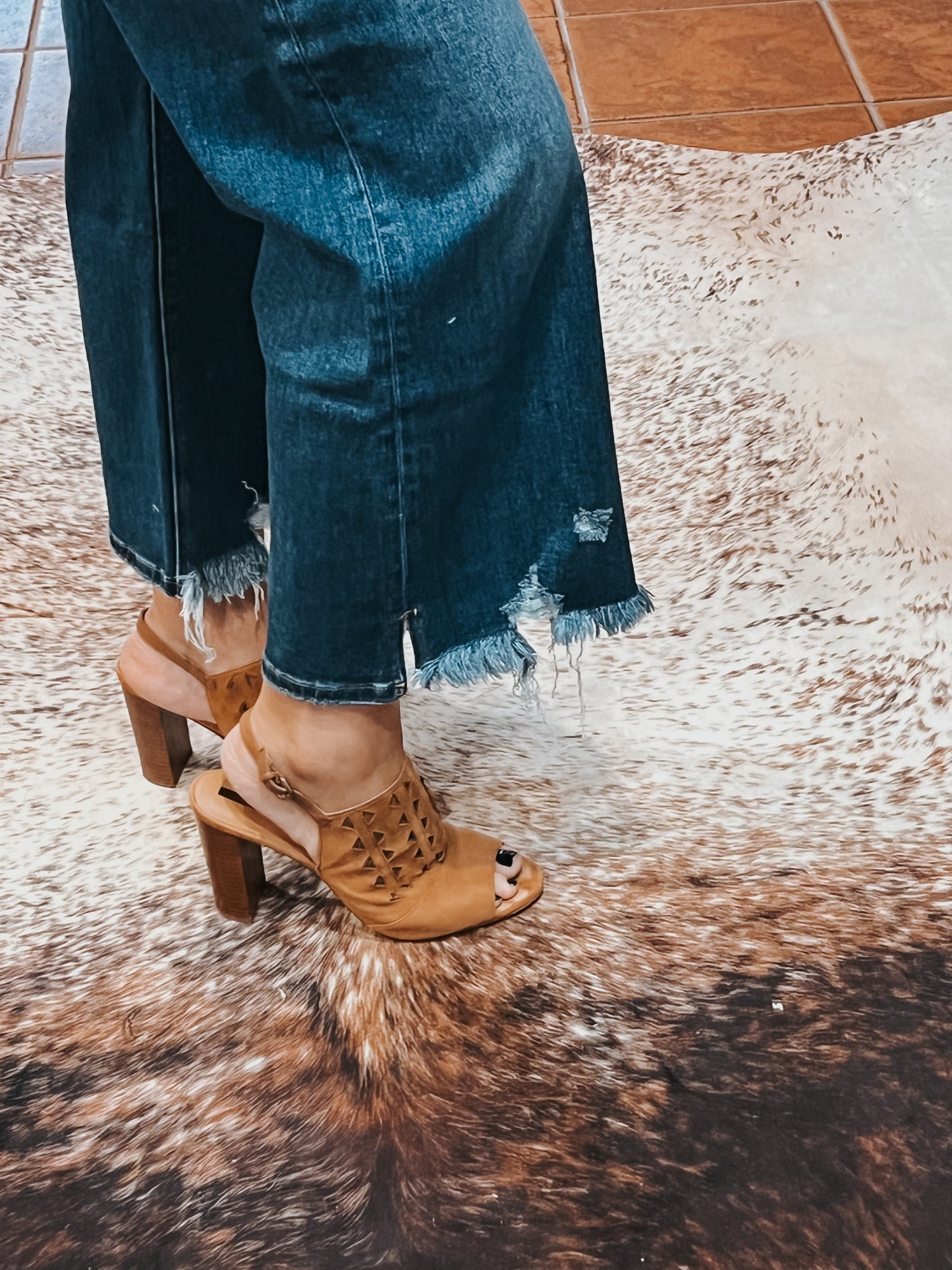 Avery Wide Leg Ankle Jeans